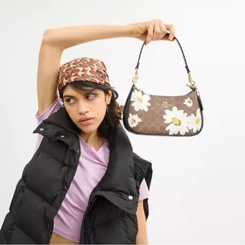 Coach Teri Shoulder Bag In Signature Canvas With Floral Print Plus Chain cz586 - Picture 6 of 9